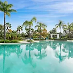 Luxury With Free Alcazaba Lagoon Access Apartman
