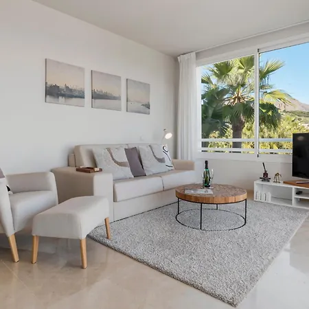 Luxury With Free Alcazaba Lagoon Access