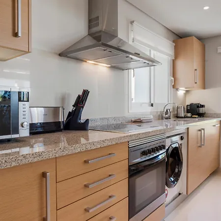 Luxury With Free Alcazaba Lagoon Access Estepona