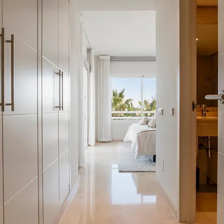 Luxury With Free Alcazaba Lagoon Access Apartamento Estepona